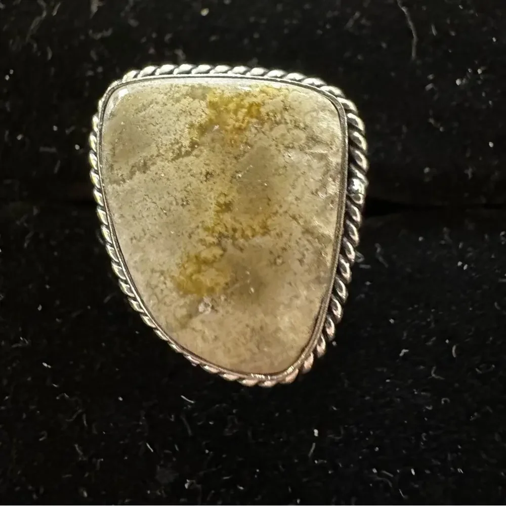 💕 Agitated, coral, gemstone, silver plated ring size 9, stamped 9 to 5 handmade